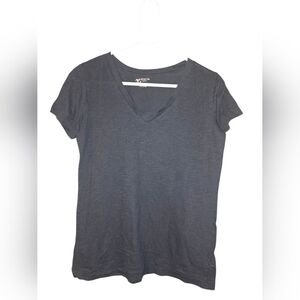 7/152. Arizona Jean Co Black Tee (PRICE IS FIRM IF YOUR JUST BUYING THIS ITEM)